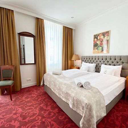 Hotel Friedrich Franz Palais à Bad Doberan Extérieur photo