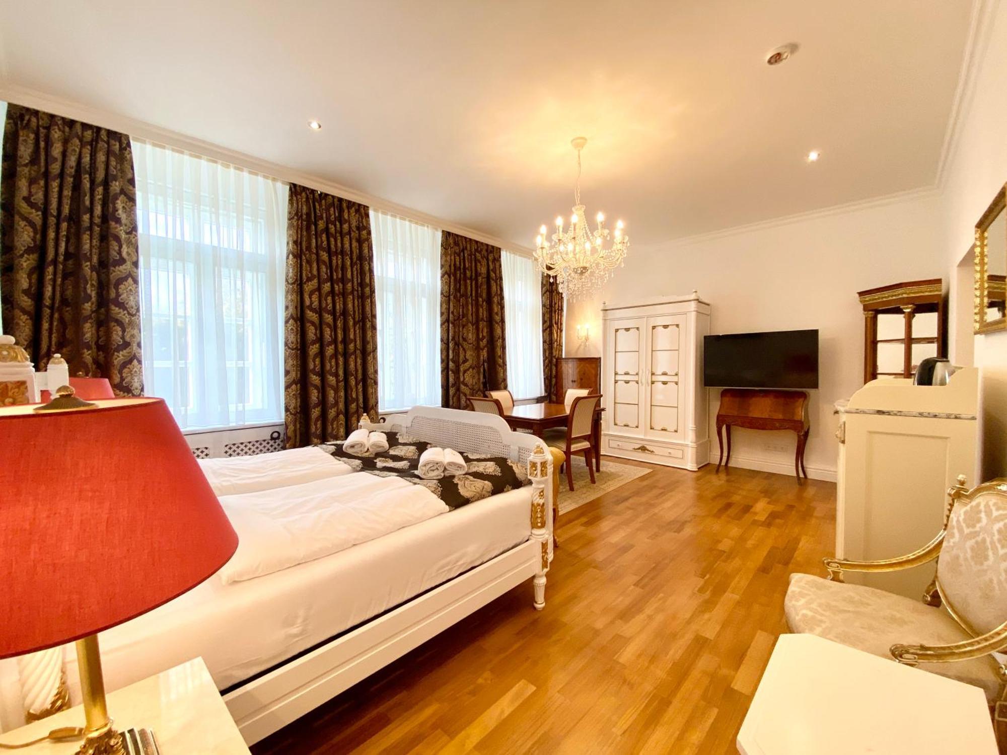 Hotel Friedrich Franz Palais à Bad Doberan Extérieur photo